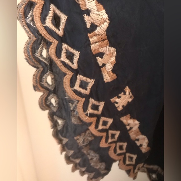 Johnny Was Egypt Eyelet Poncho Tunic Top Size XS NWOT - Picture 6 of 6